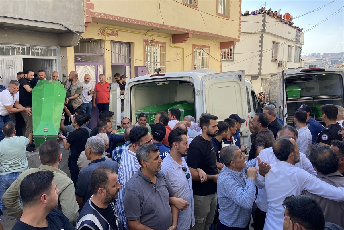 GÜNCELLEME – Gaziantep'te eşi ve 4 çocuğunu öldüren kişi yaşamına son verdi