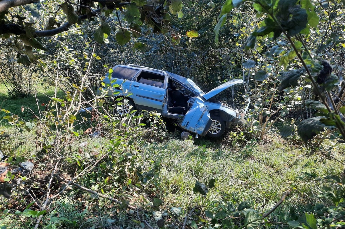 Giresun'da şarampole devrilen otomobildeki 1 kişi öldü, 3 kişi yaralandı