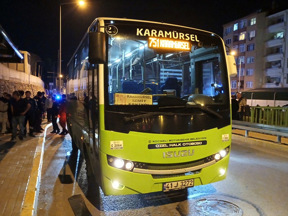 Kocaeli'de halk otobüsünde bıçaklı saldırıya uğrayan kişi öldü