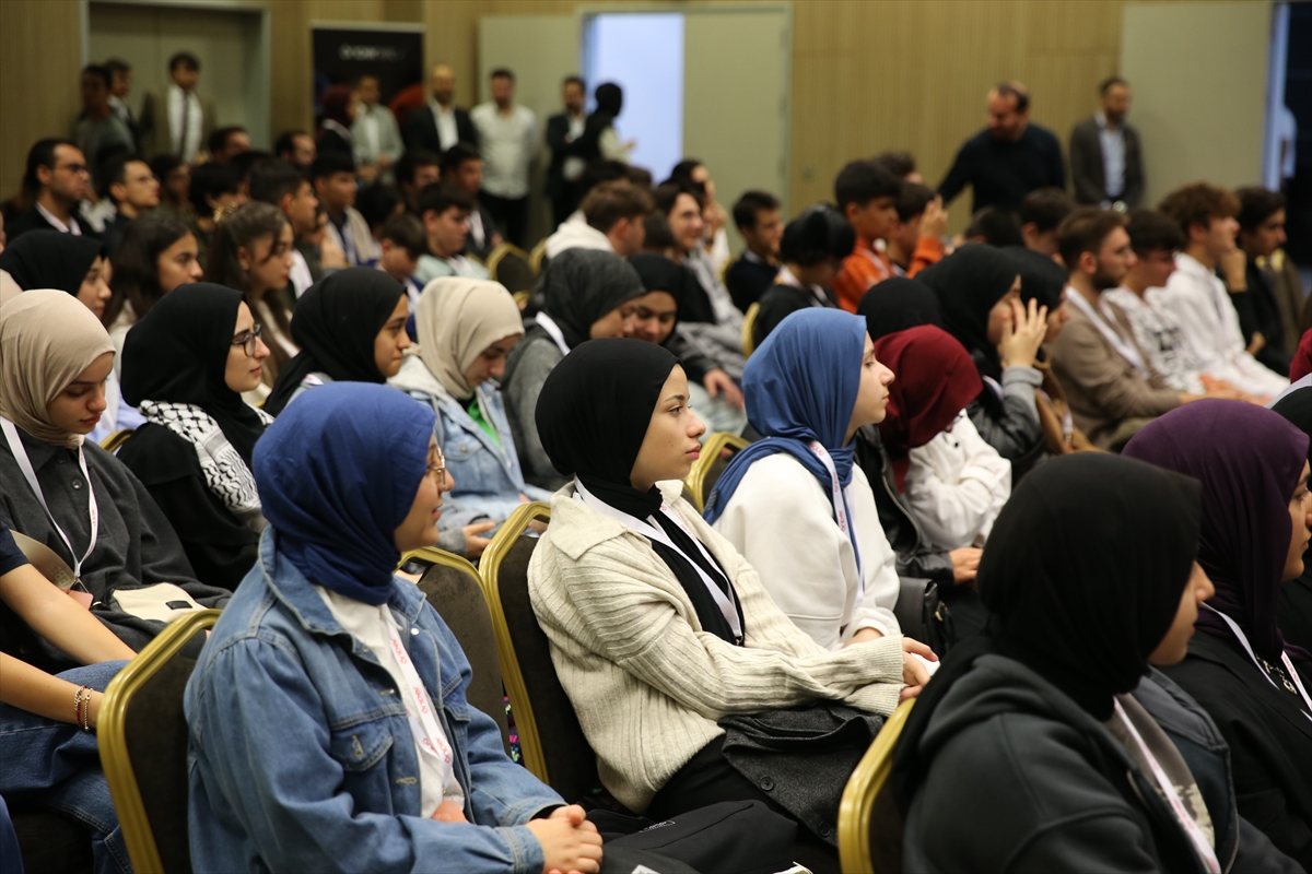 Konya'da “Mars Projesi” ile sosyal ve girişken öğrenciler bir araya getiriliyor