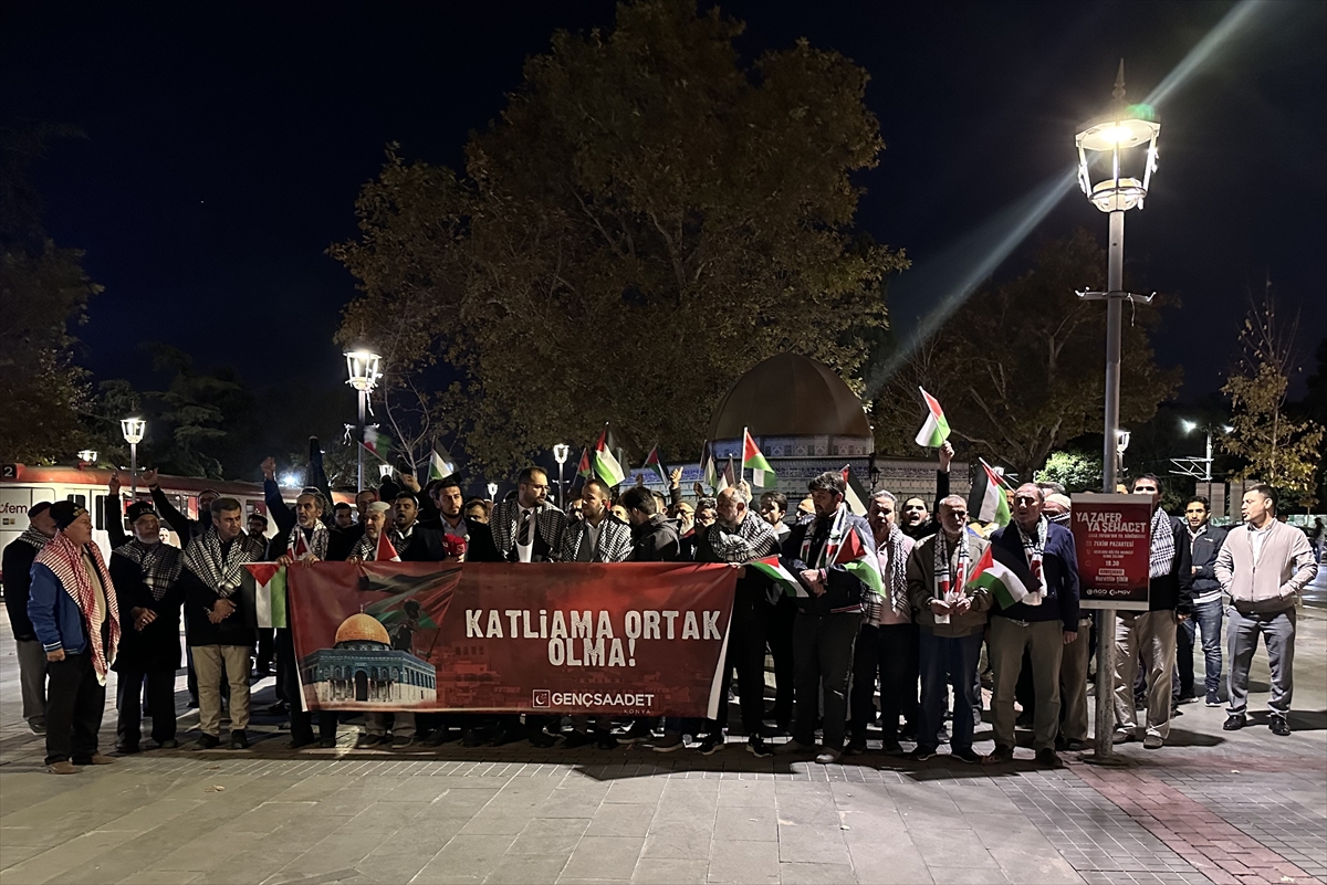 Konya'da Saadet Partisi Gençlik Kollarınca İsrail'in saldırıları protesto edildi