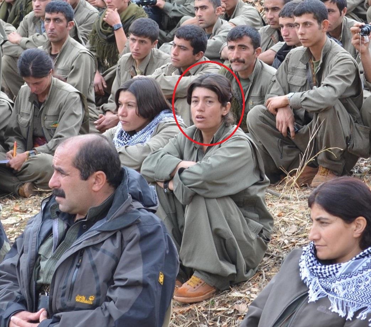 MİT, Türkiye'de canlı bomba saldırısı planladığı tespit edilen terör örgütü PKK/YPJ'nin sözde sorumlularından Hezal Belge'yi, Suriye'nin Amude bölgesinde etkisiz hale getirdi