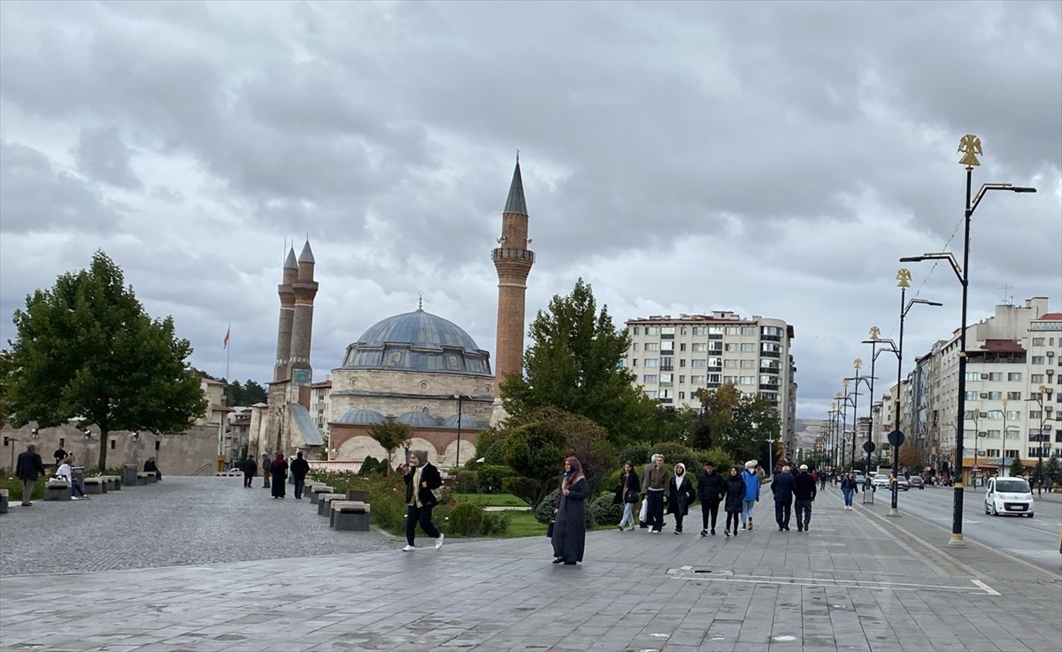 Sivas'ta 4,1 büyüklüğünde deprem