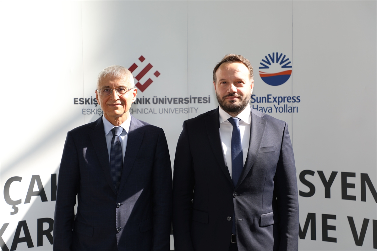 SunExpress ve Eskişehir Teknik Üniversitesi'nden uçak bakım teknisyenliği eğitimi