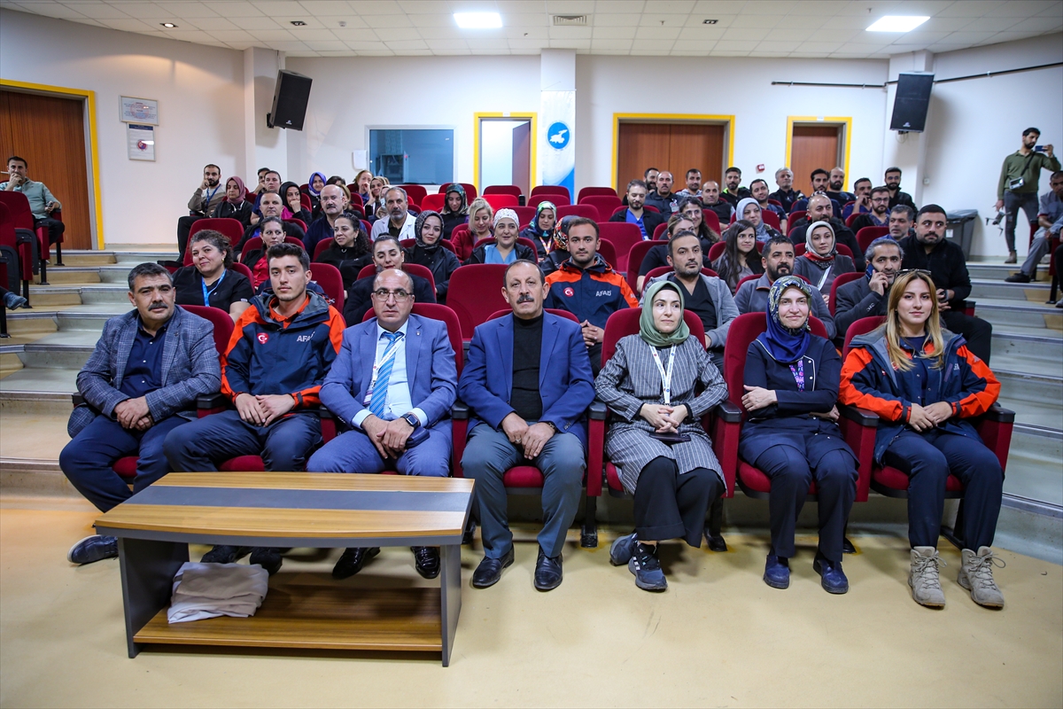 Van YYÜ Dursun Odabaş Tıp Merkezi'nde yangın tatbikatı yapıldı