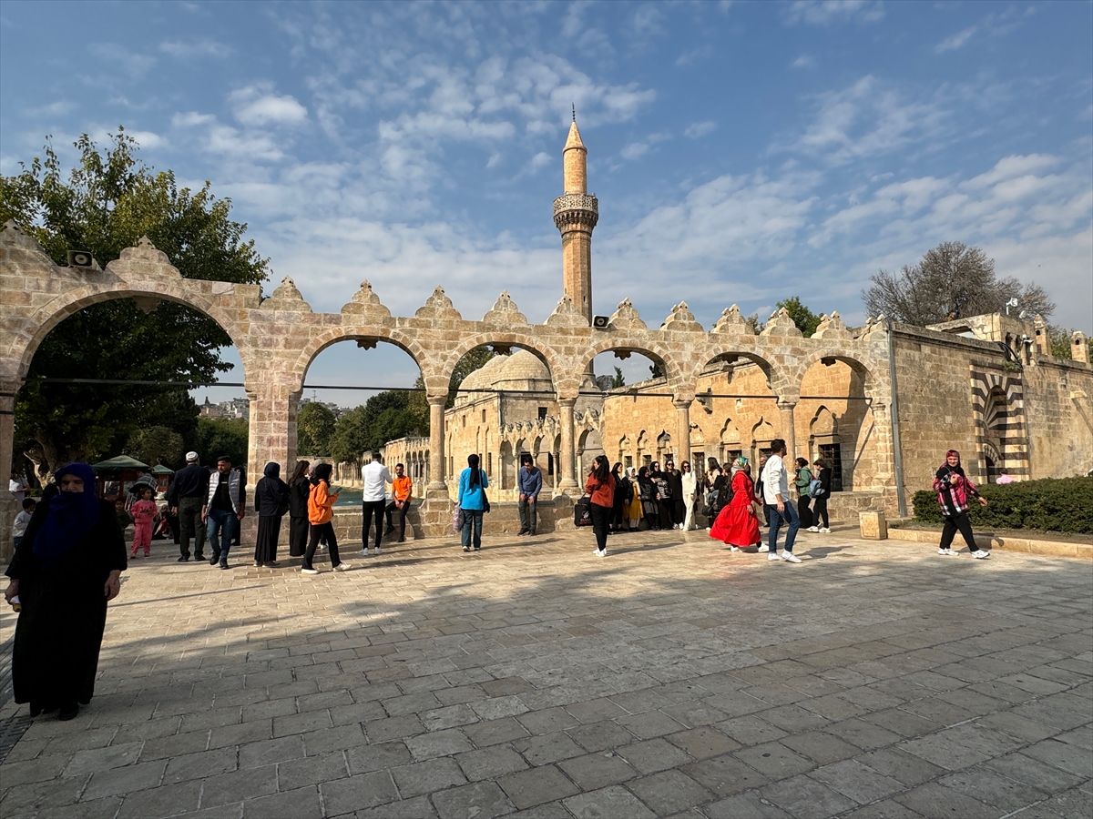 Balıklıgöl'de hafta sonu hareketliliği yaşanıyor