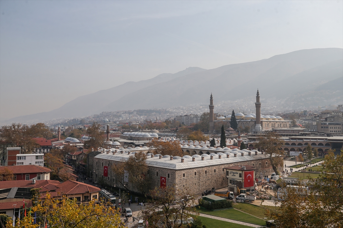 Bursa Büyükşehir Belediyesinin tarihi camilerdeki güvenlik hizmetini sonlandırma kararına tepki