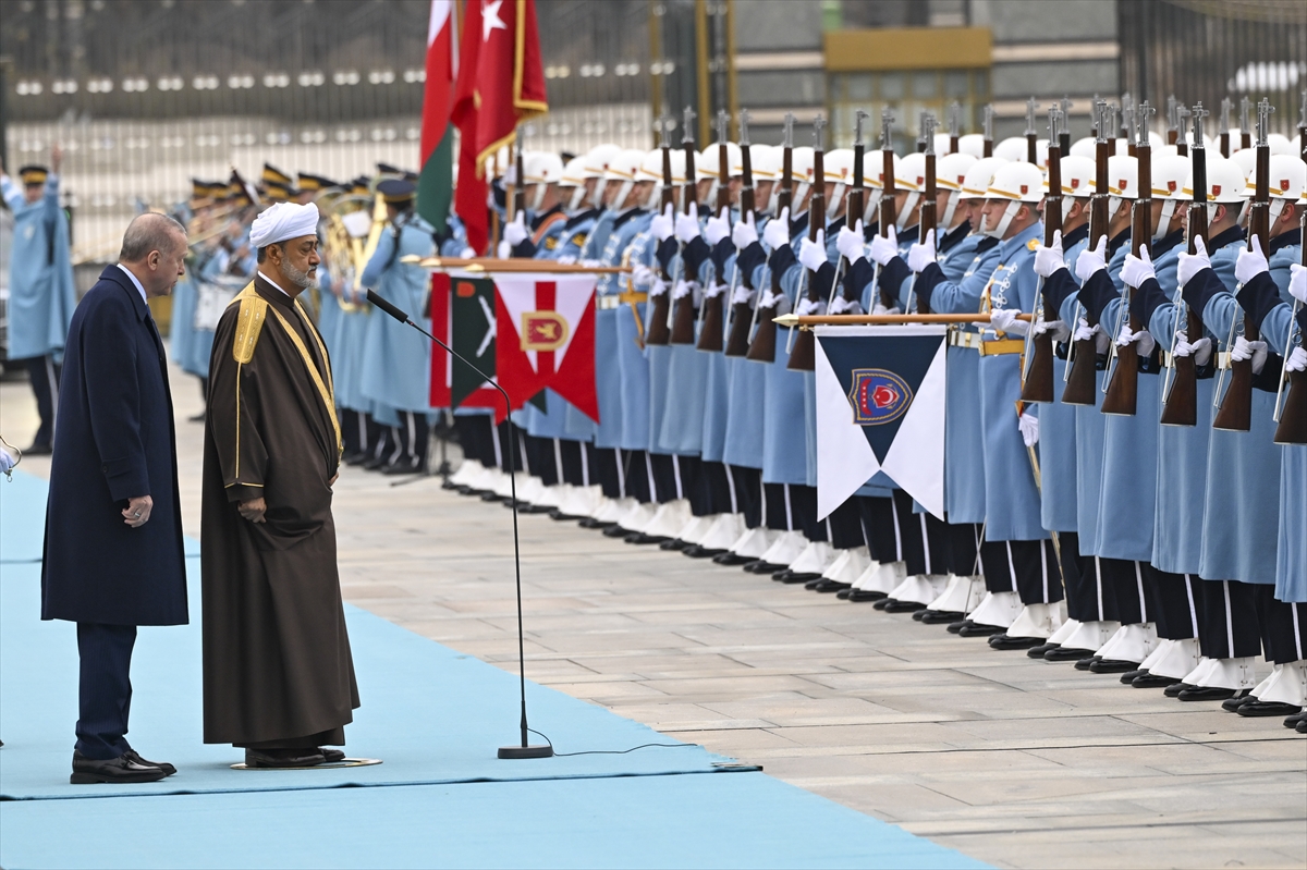 Cumhurbaşkanı Erdoğan, Umman Sultanı Heysem bin Tarık'ı resmi törenle karşıladı