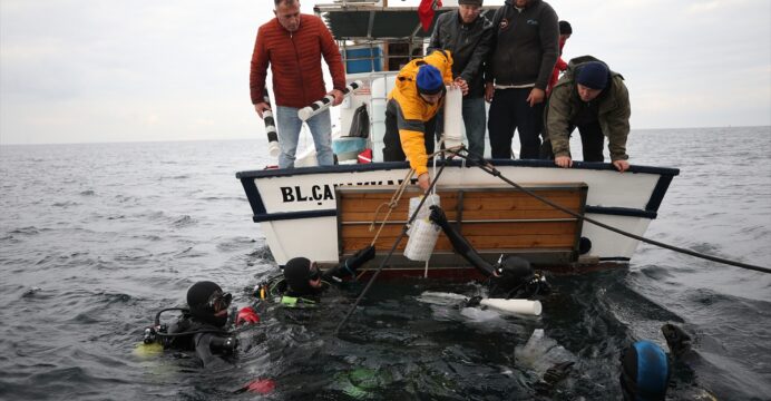 Gelibolu Sualtı Parkı’ndaki tarihi “HMS Majestic” batığına 400 ıstakoz bırakıldı