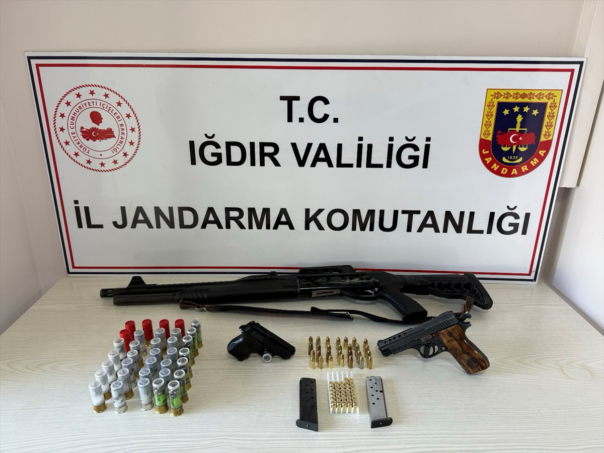 Iğdır'daki silah ve akaryakıt operasyonlarında 3 şüpheli yakalandı