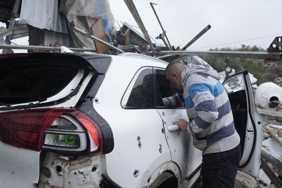 İsrail'in Gazze'ye düzenlediği saldırılarda 3 Filistinli hayatını kaybetti