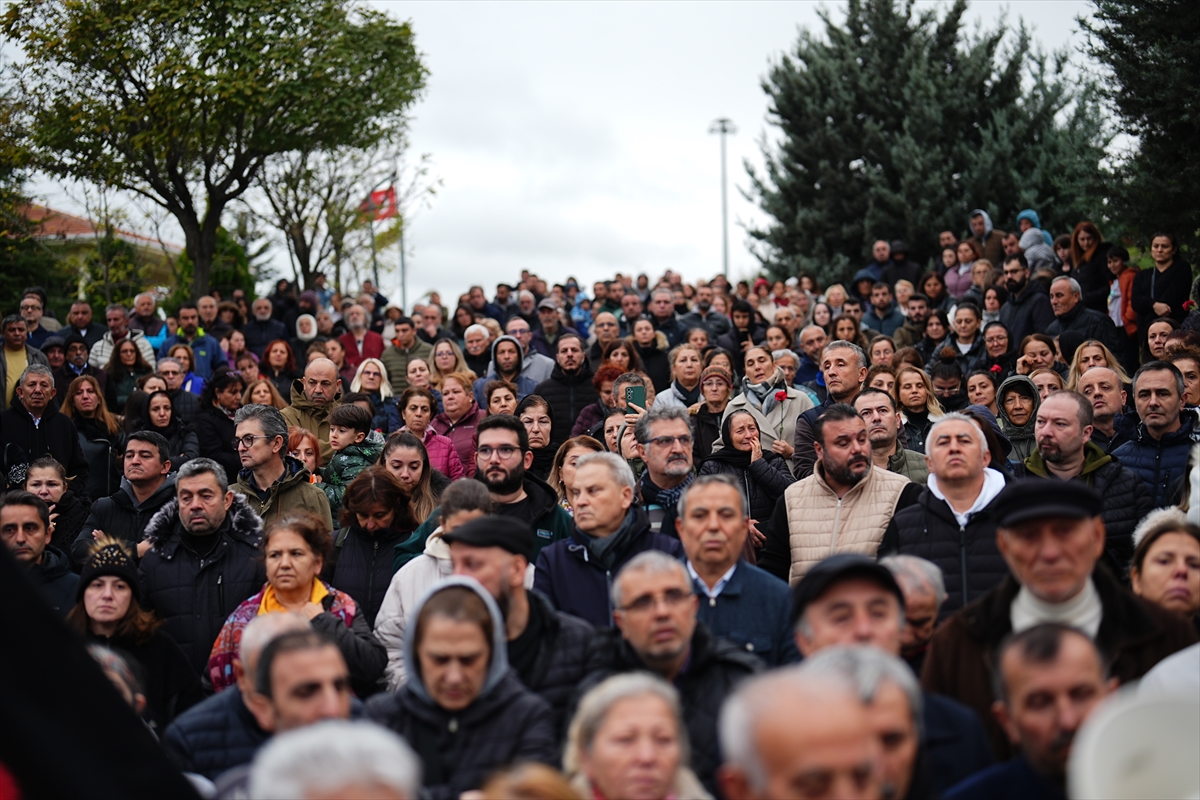 Küçükçekmece'de trafik kazasında ölen hemşire Şengül Ayyıldız anıldı