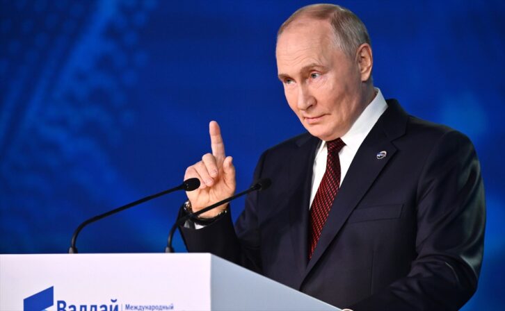 Putin: “Yeni silah sistemlerini test etmeye devam edeceğiz”