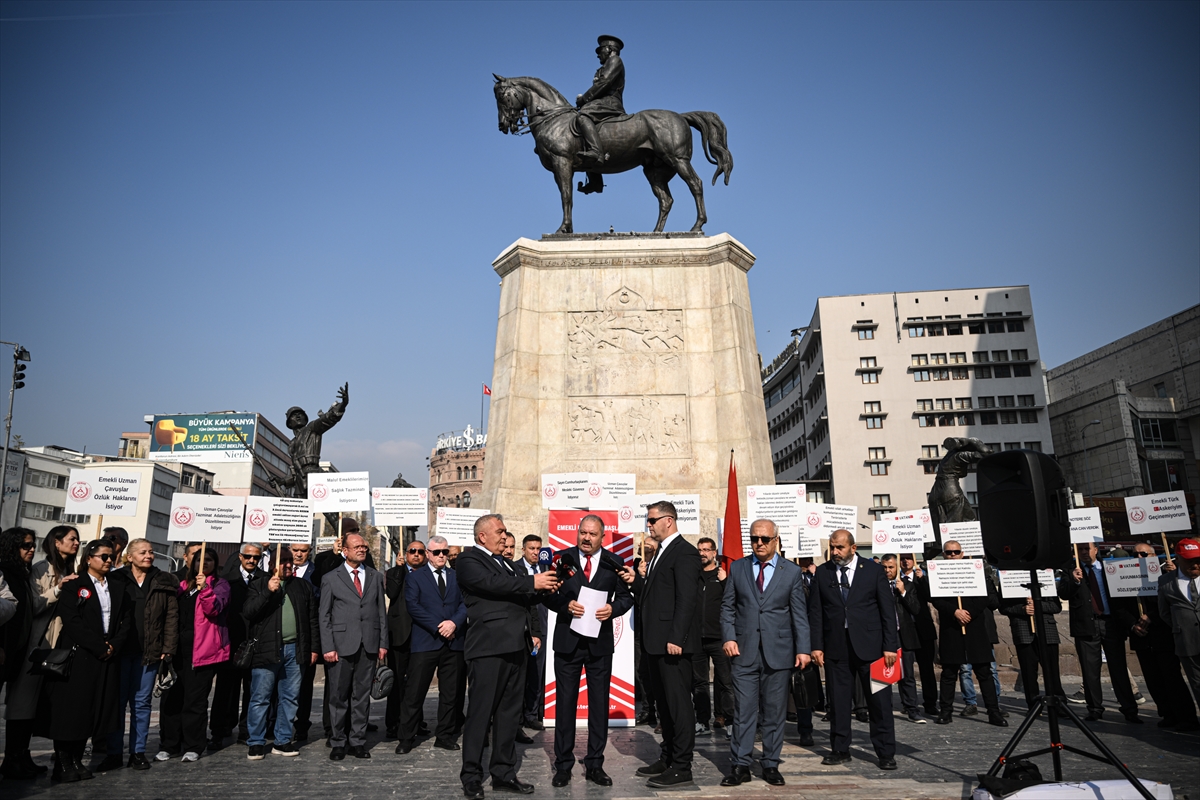 Türkiye Emekli Uzman Erbaşlar Derneği özlük haklarının iyileştirilmesini talep ediyor