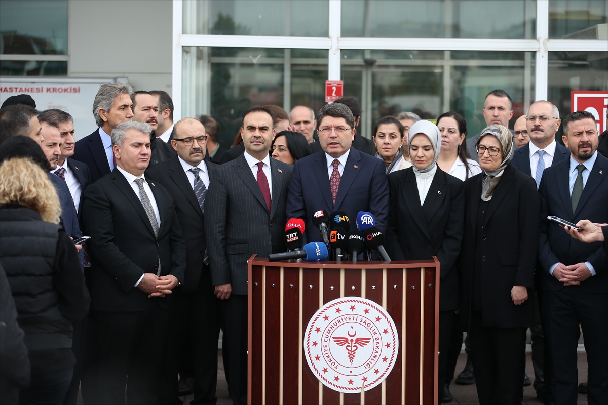 Adalet Bakanı Yılmaz Tunç, Balıkesir'deki mühimmat fabrikasındaki patlamaya ilişkin yürütülen soruşturma kapsamında 10 kişinin gözaltına alındığını açıkladı.