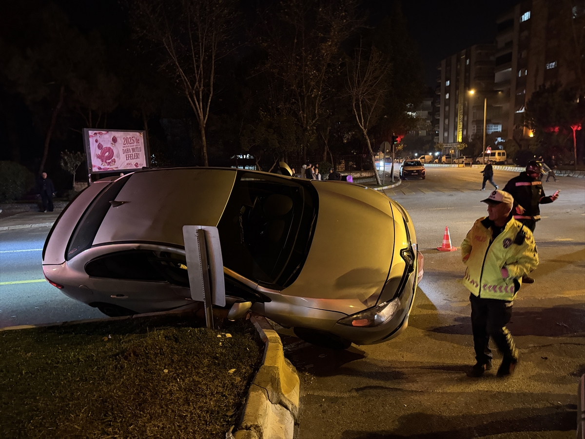 Aydın'da otomobillerin çarpışması sonucu 2 kişi yaralandı