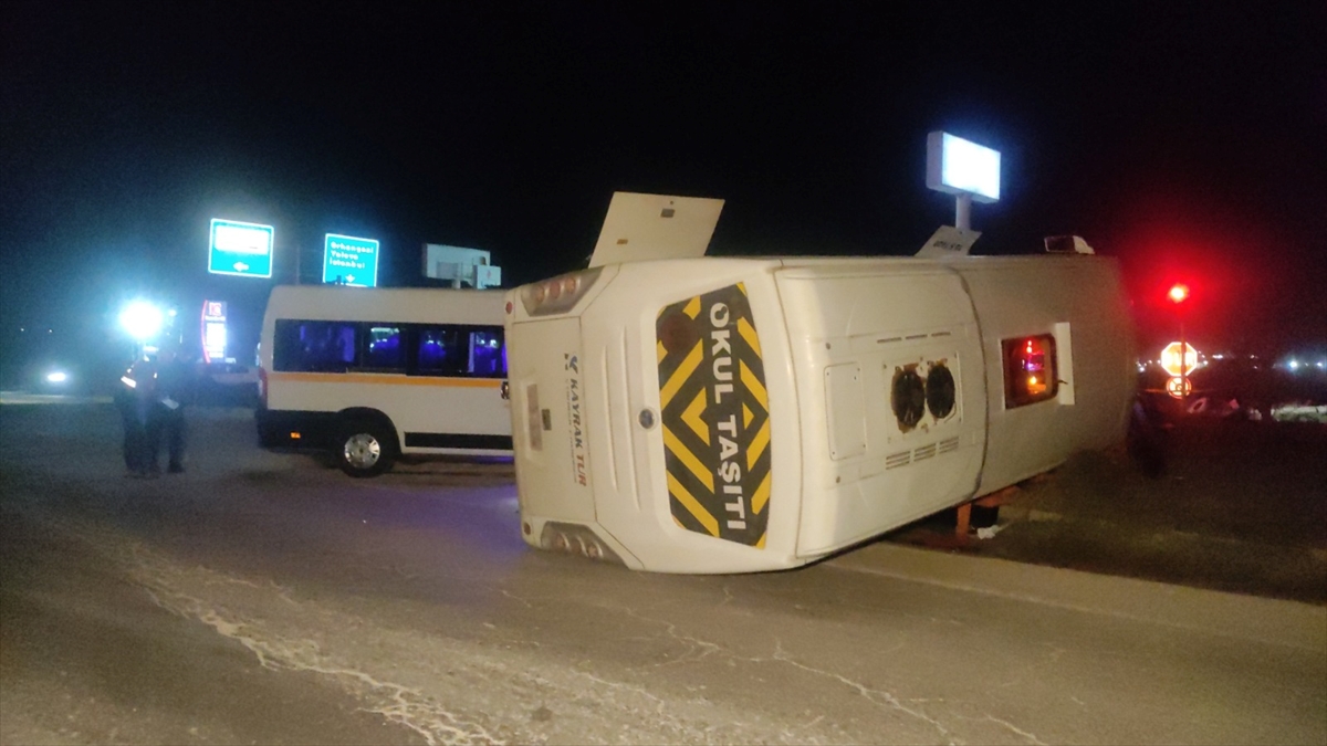 Bursa'da işçi servislerinin karıştığı kazada 20 kişi yaralandı