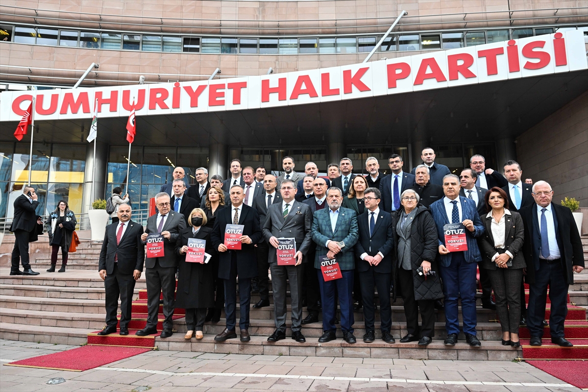 CHP kapalı grup toplantısı parti genel merkezinde yapıldı