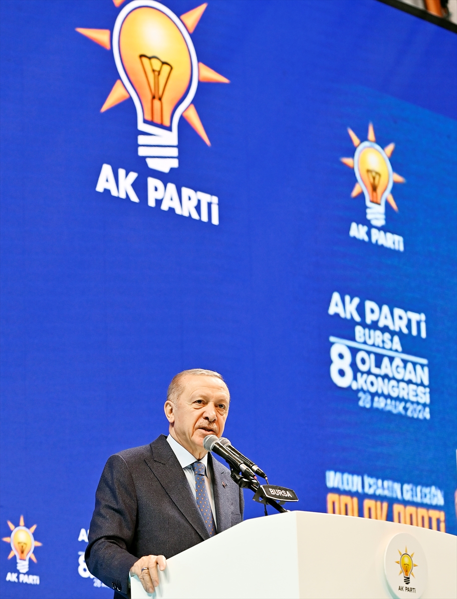 Cumhurbaşkanı Erdoğan: “Bölgemizde ve dünyada olağanüstü bir gelişme olmazsa 2025 enflasyon hedefini tutturacağımızdan hiç şüphe duymuyoruz.”