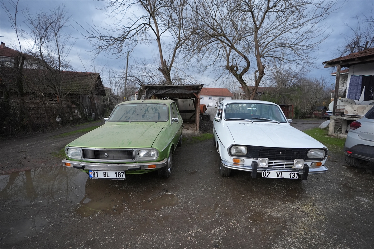 Düzceli kaporta ustası, restore ettiği 1977 model otomobilini torunlarına saklıyor