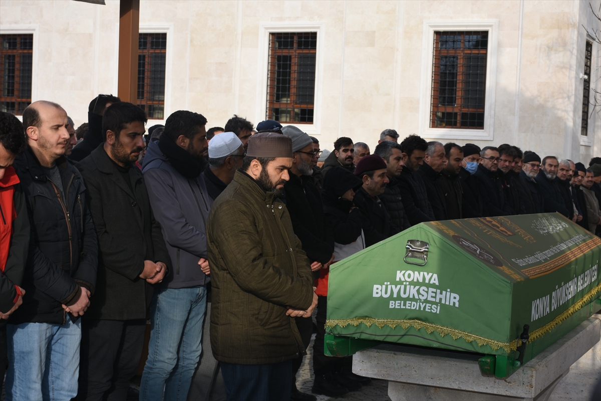 Erzurum'da nehirde ölü bulunan öğretmenin cenazesi Konya'da defnedildi