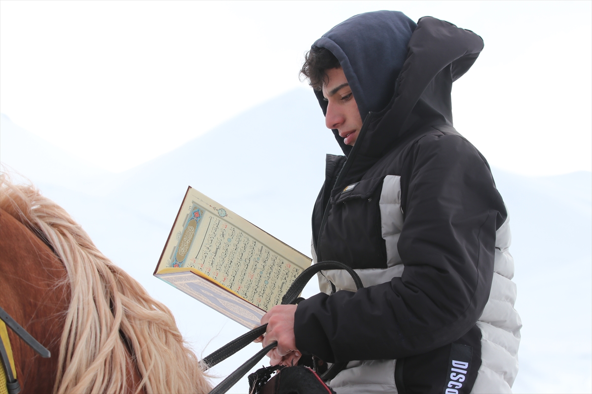 Erzurum'un yaklaşık 500 yıllık geleneği “1001 Hatim” başladı