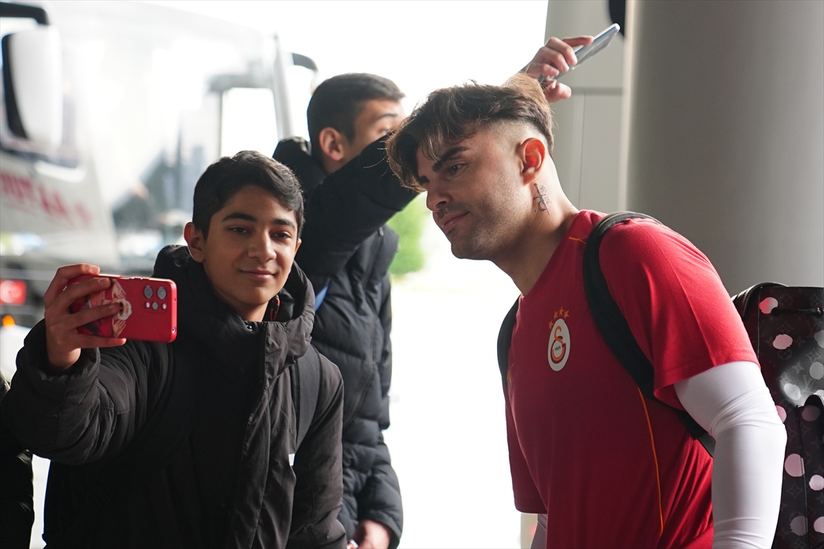 Galatasaray, Malmö maçı için İsveç'e gitti