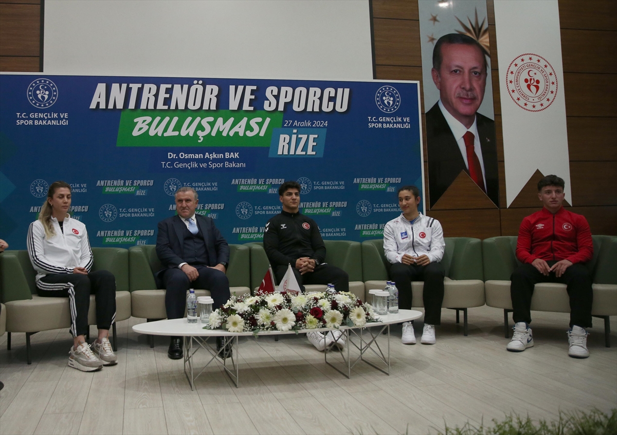 Gençlik ve Spor Bakanı Bak, Gençlik Politika Belgesi Vizyon Çalıştayı'nda konuştu: