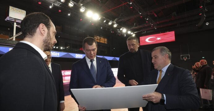 Gençlik ve Spor Bakanı Bak, Rus mevkidaşı Degtyarev'i İstanbul'da ağırladı