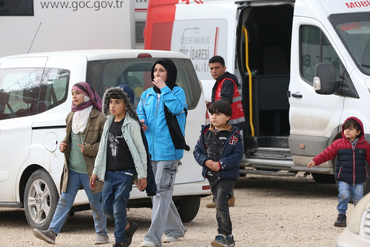 Hatay'daki sınır kapılarından Suriyelilerin ülkelerine dönüşü sürüyor