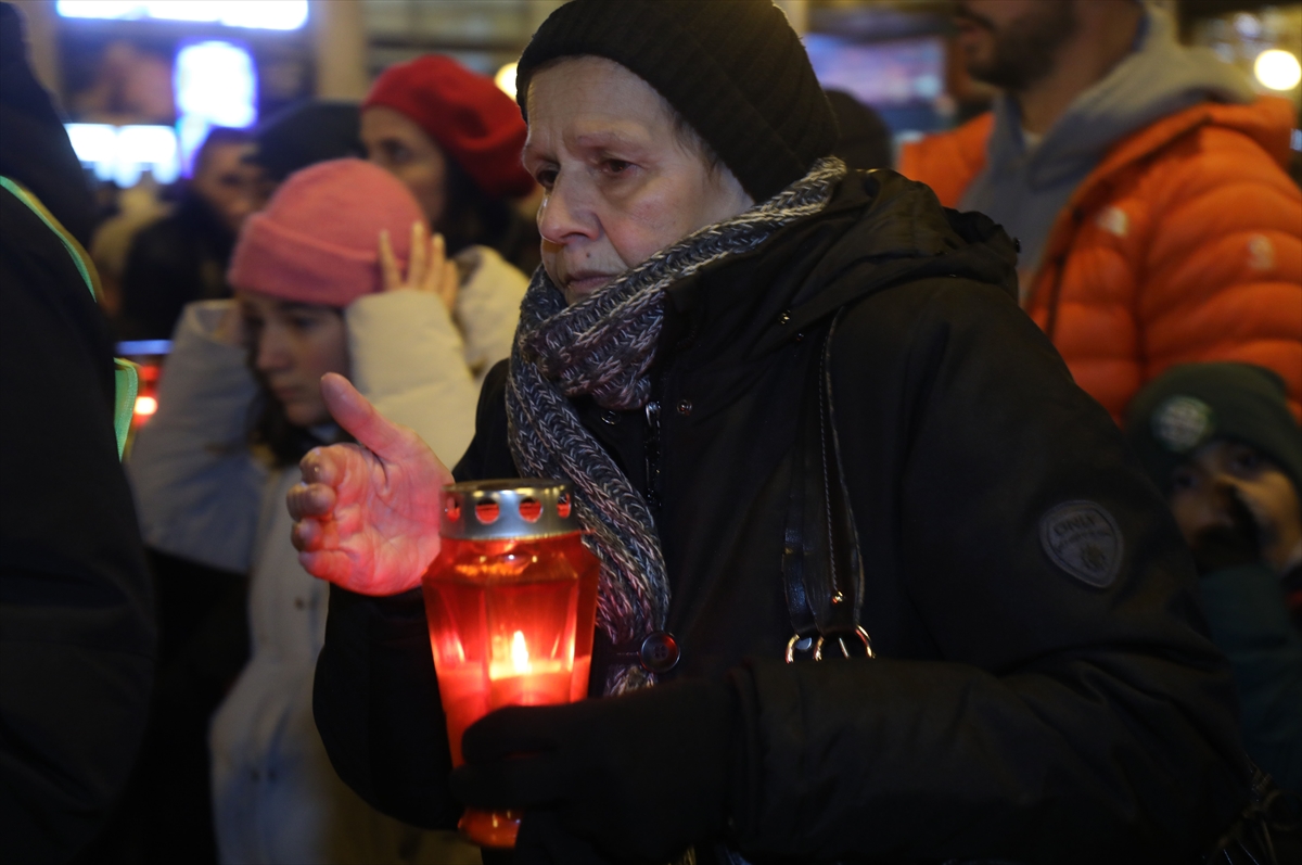 Hırvatistan'da öğretmen sendikaları “güvenli okul” talebiyle gösteri düzenledi