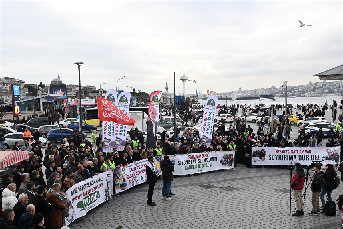 İsrail'in Gazze'ye yönelik saldırıları İstanbul'da protesto edildi