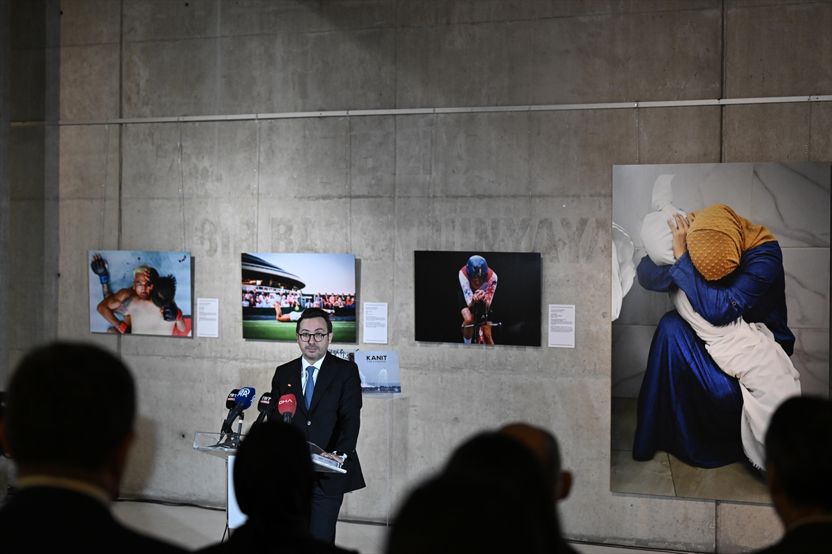 İstanbul Photo Awards'un 10. yılının dördüncü sergisi Ankara'da açıldı