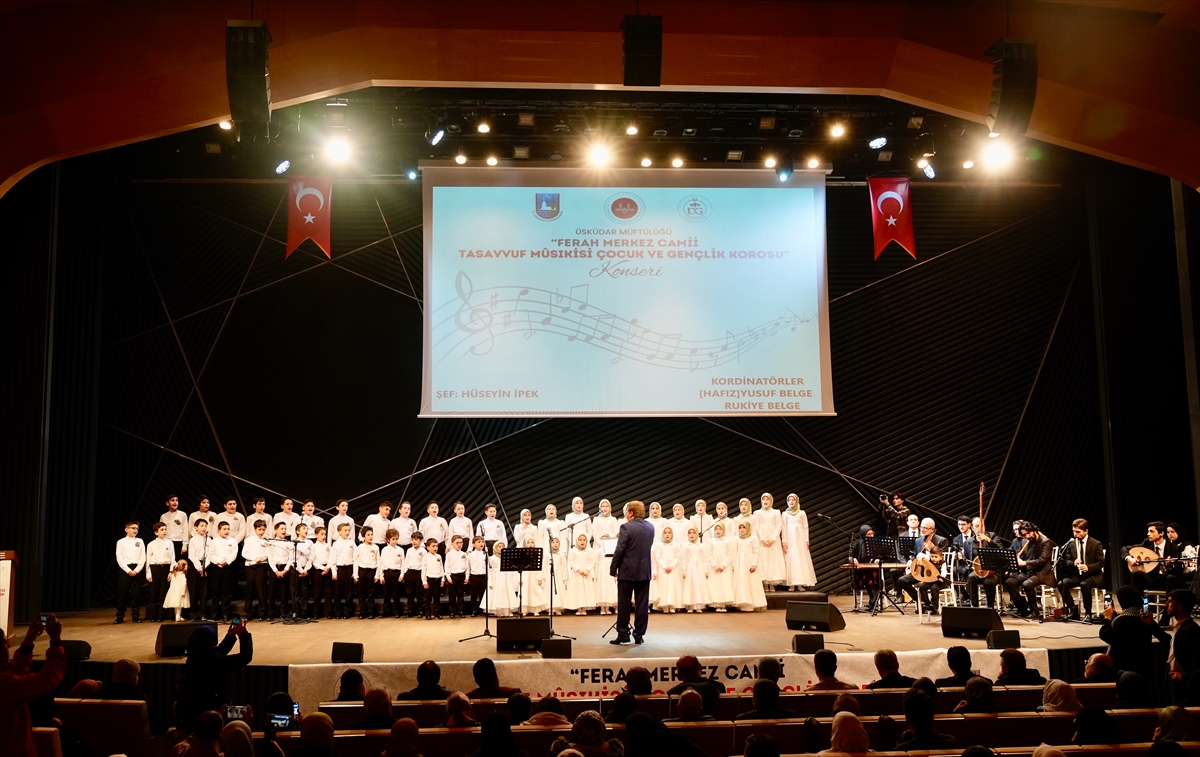 İstanbul'da Ferah Merkez Camii Tasavvuf Musikisi Çocuk ve Gençlik Korosu'ndan konser