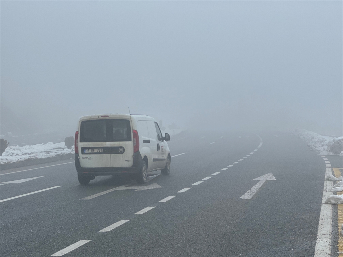 Kastamonu'da sis etkili oluyor