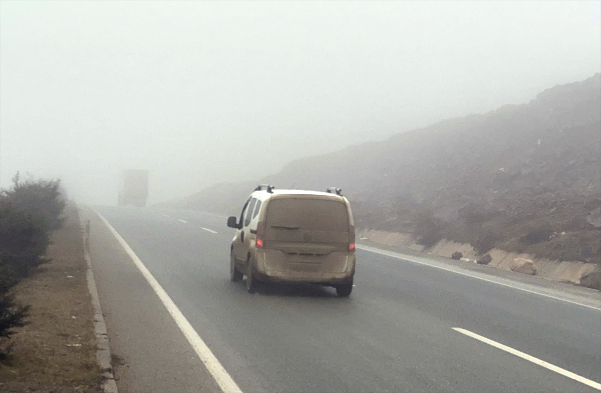 Kastamonu'da sis ulaşımı olumsuz etkiliyor