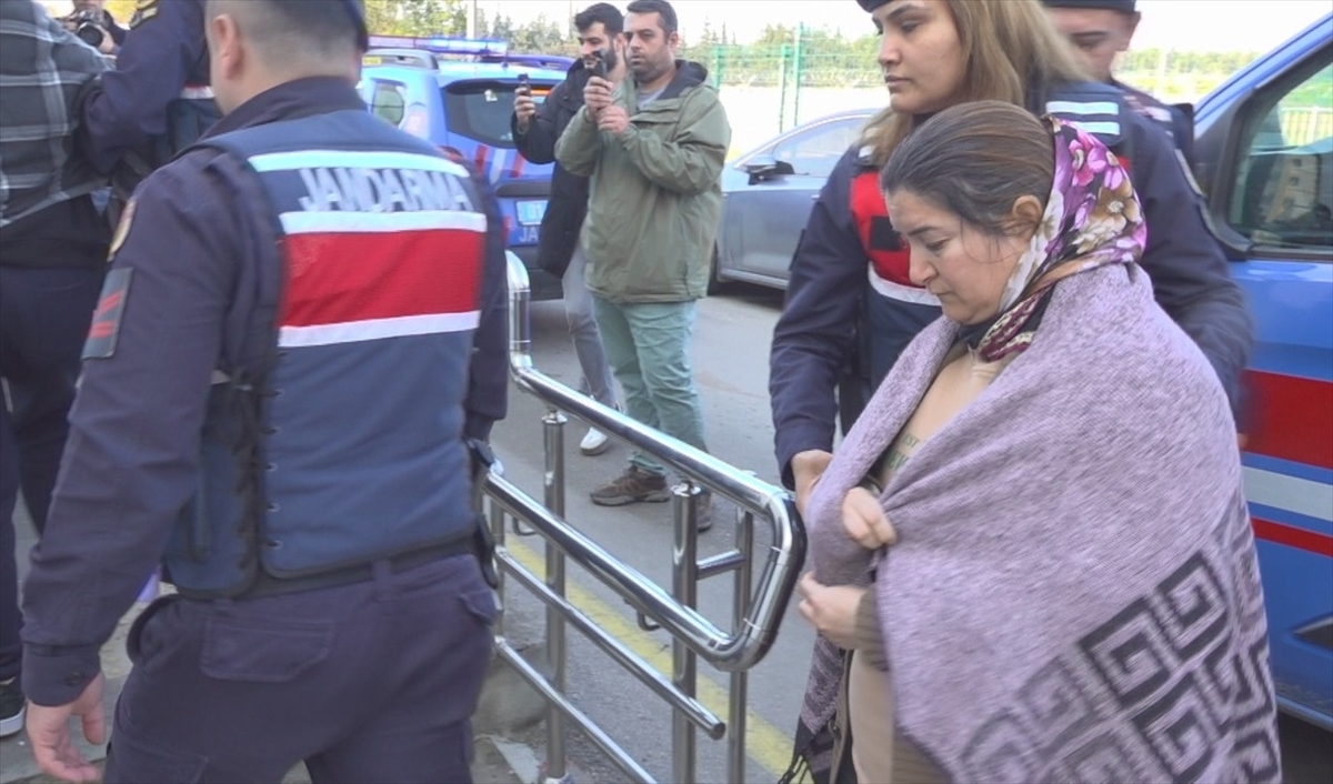 GÜNCELLEME – Adana'da yol kenarında ölü bulunan çocuğun anne ve babası tutuklandı