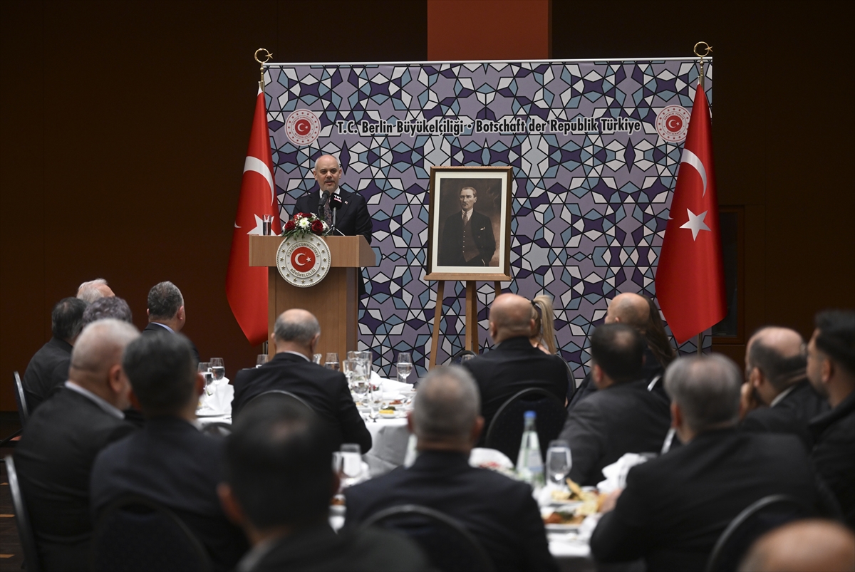 Akif Çağatay Kılıç, terör faaliyetlerinin son bulduğu bir Suriye'nin oluşması için çalışacaklarını belirtti