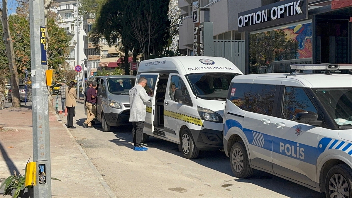 Antalya'da bir kişi evinde ölü bulundu