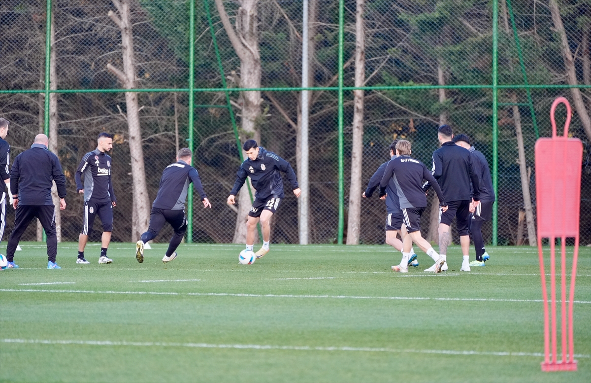 Beşiktaş, teknik direktör seçiminde acele karar vermek istemiyor: