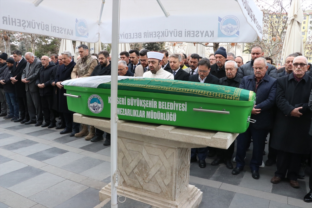 Bolu'da otel yangınında hayatını kaybeden üniversite öğrencisi Kayseri'de son yolculuğuna uğurlandı