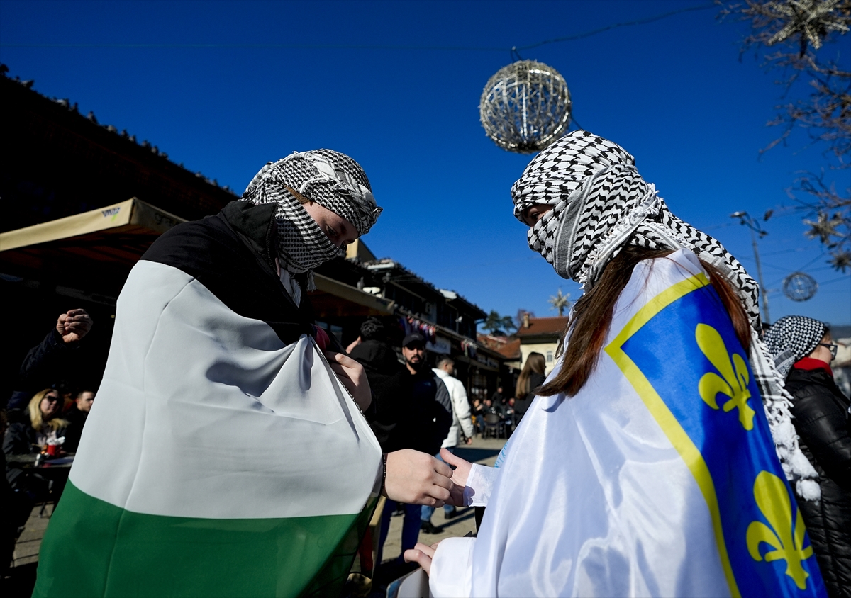 Bosna Hersek'te, Gazze'deki ateşkes kutlandı