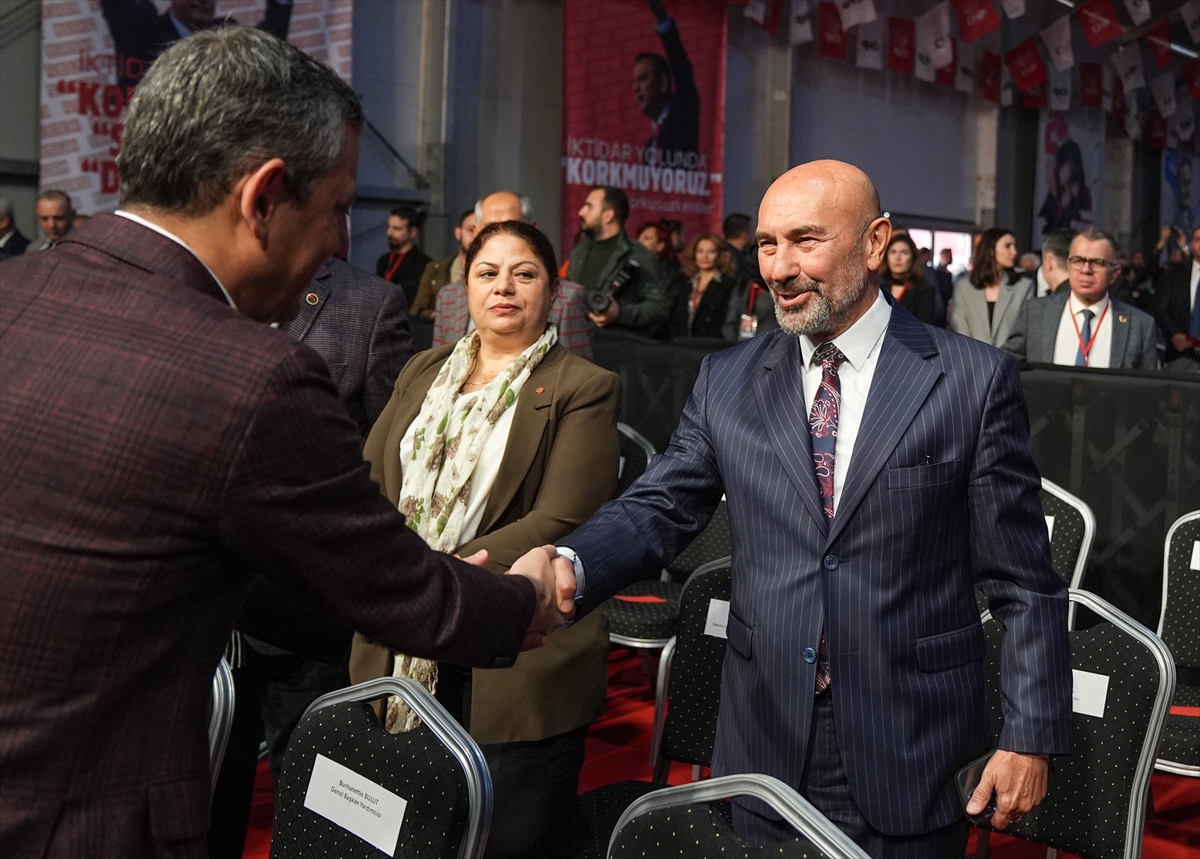 CHP Genel Başkanı Özel, İzmir'de konuştu: