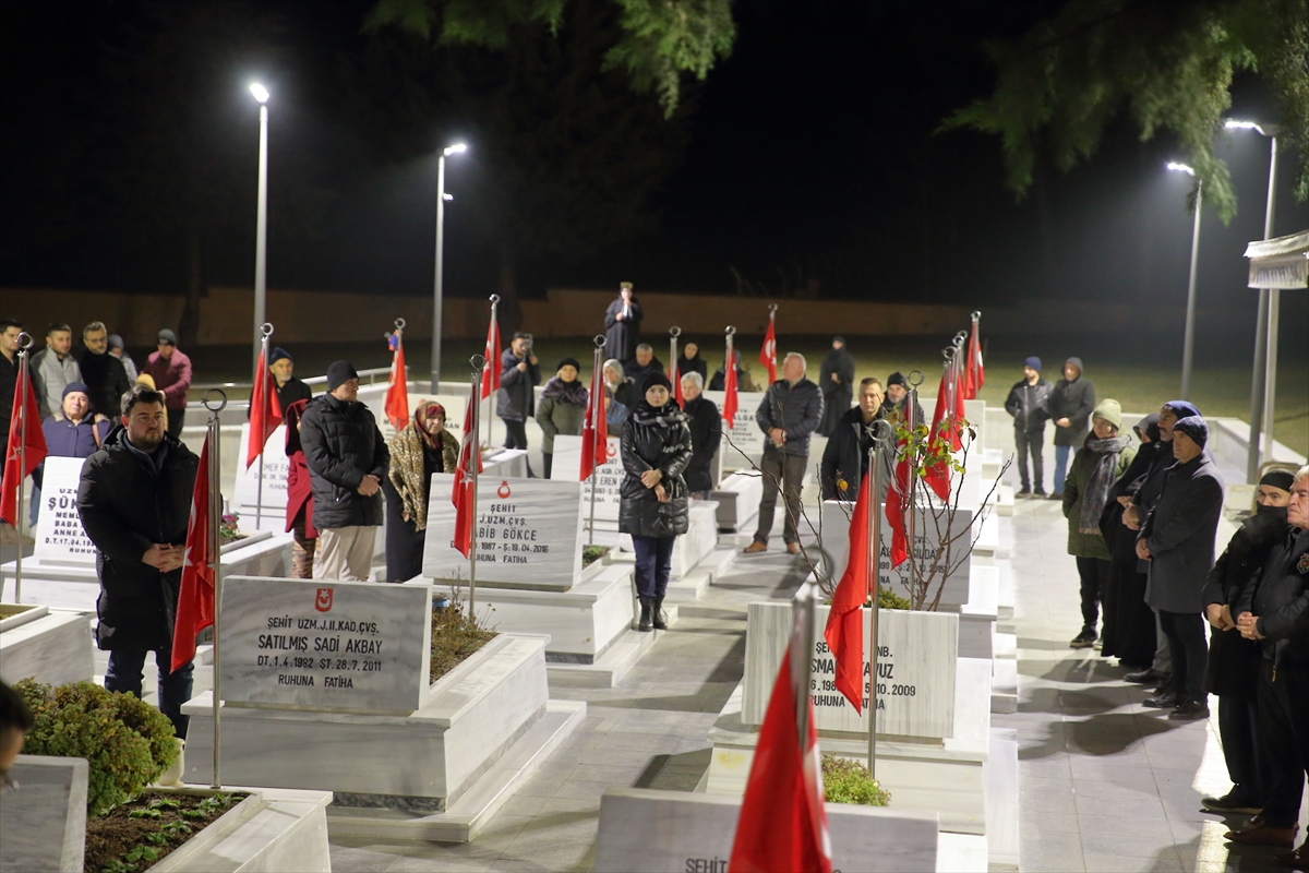 Çorum'da şehit aileleri yeni yıla Şehitlik'te girdi