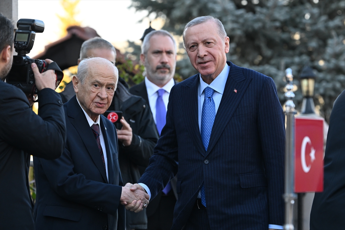 Cumhurbaşkanı Erdoğan ile MHP Genel Başkanı Bahçeli ile bir araya geldi