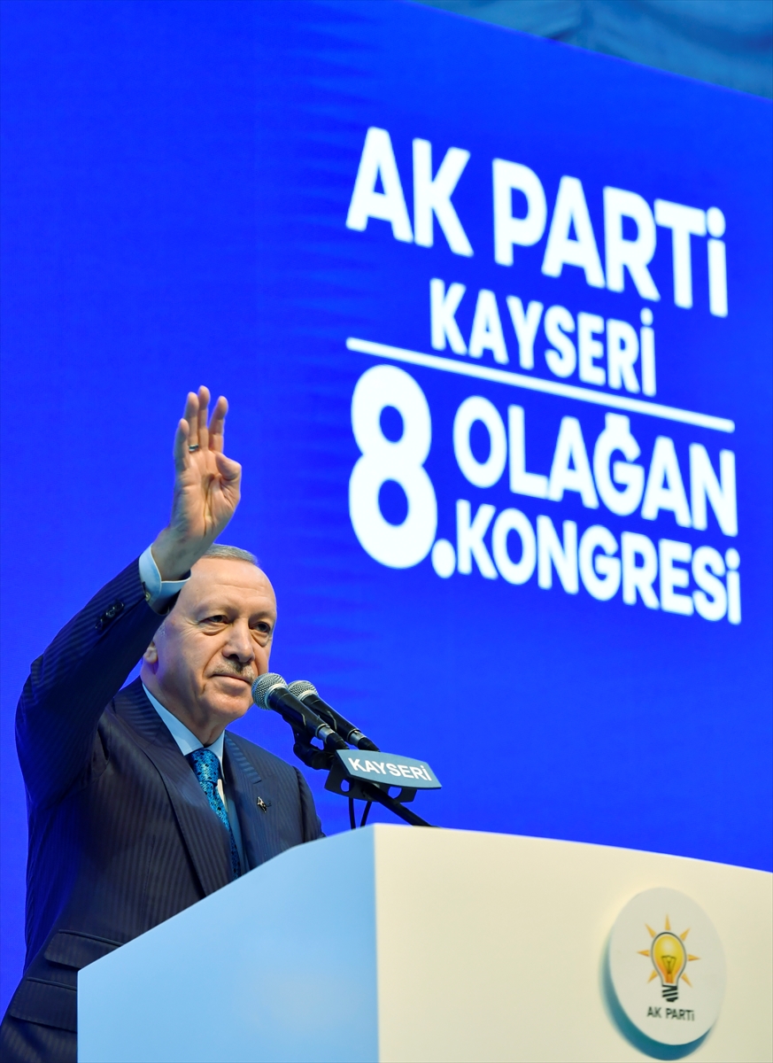 Cumhurbaşkanı ve AK Parti Genel Başkanı Erdoğan, partisinin Kayseri 8. Olağan Kongresi'nde konuştu: (1)