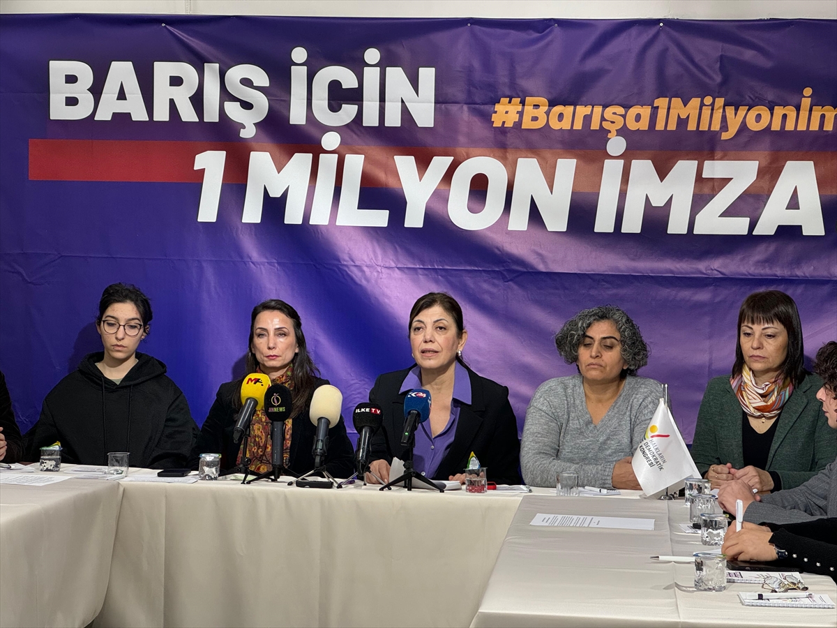 DEM Parti Eş Genel Başkanı Hatimoğulları “Barış için 1 milyon imza” toplantısına katıldı