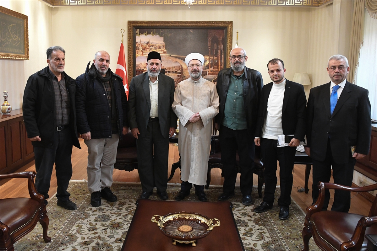 Diyanet İşleri Başkanı Erbaş, Filistinli Alimler Birliği Başkanı Tekruri'yi kabul etti