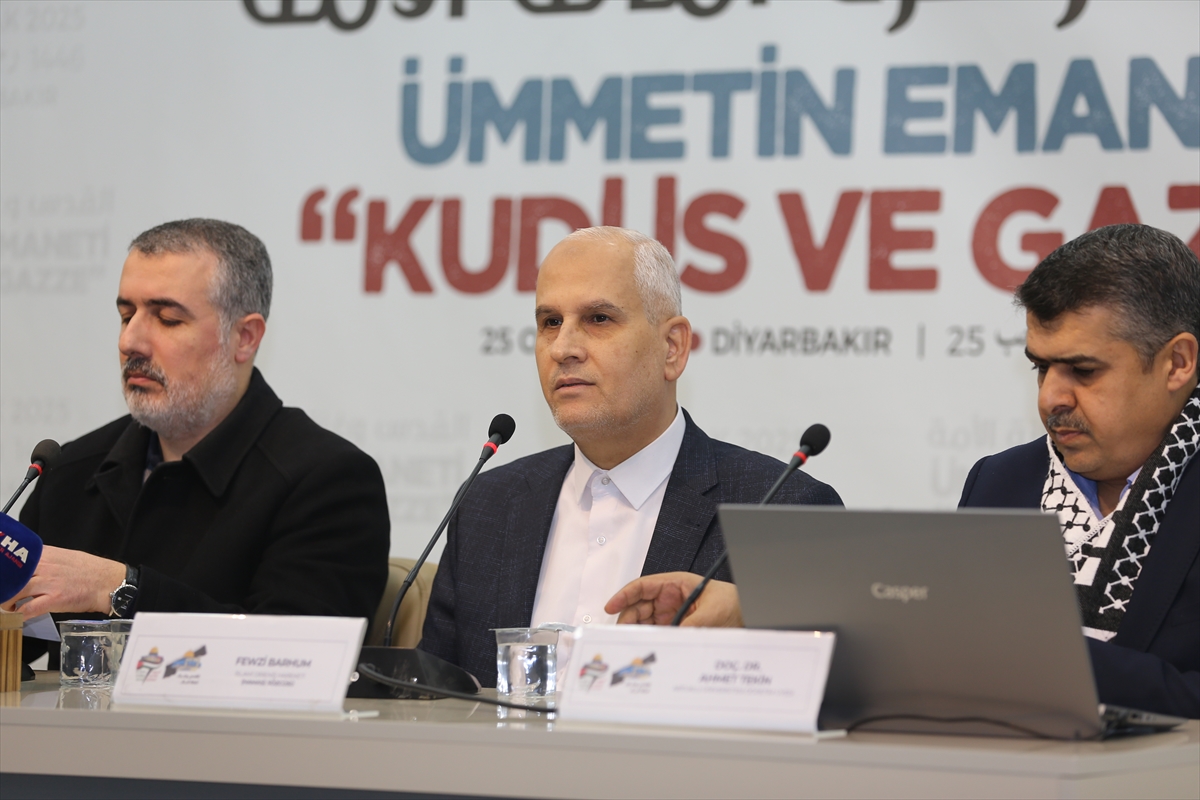 Diyarbakır'da “Ümmetin Emaneti Kudüs ve Gazze” konulu panel düzenlendi