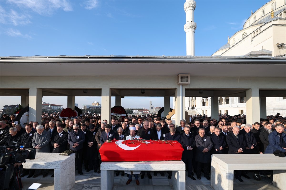 Eski milletvekili Ahmet İyimaya son yolculuğuna uğurlandı